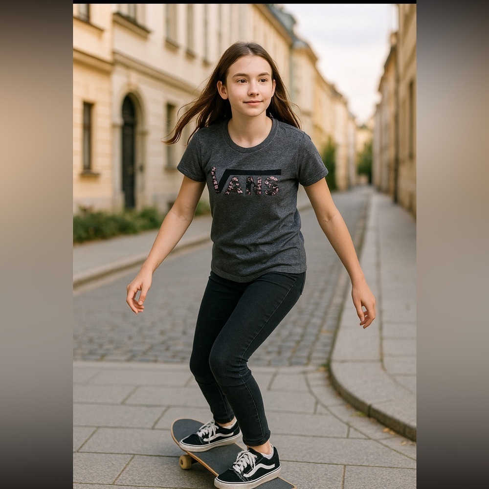 📌 Vans Women’s Small Heather Gray Floral Logo Graphic Tee Soft Casual T-Shirt - Picture 2 of 6
